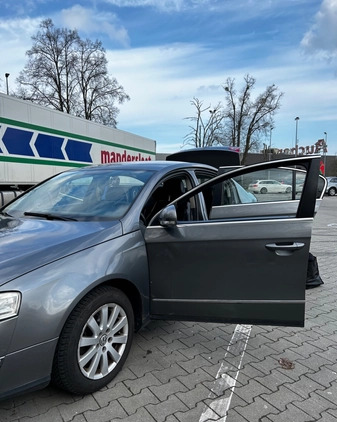 Volkswagen Passat cena 7500 przebieg: 369759, rok produkcji 2006 z Gdynia małe 79